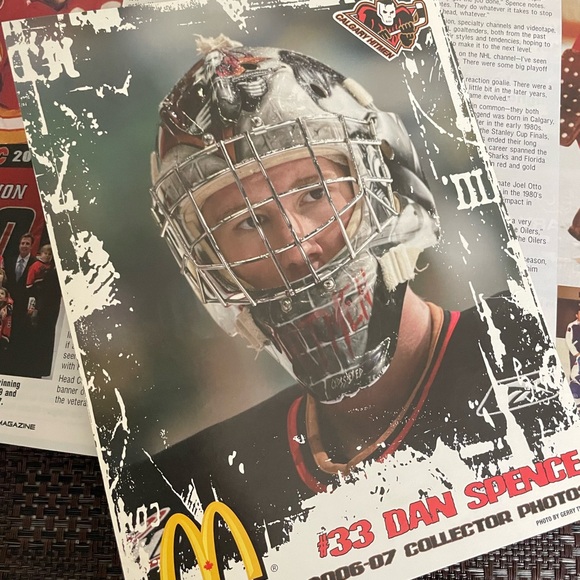 Official Calgary Hitmen Gameday Magazine 2006/07 Vol. 9 No. 4 - Picture 2 of 3